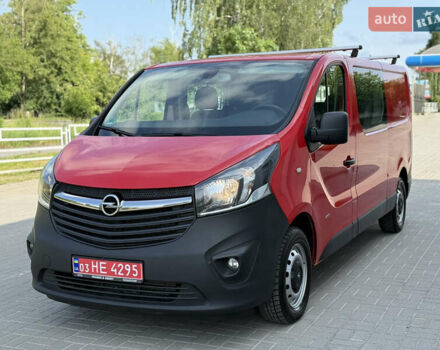 Червоний Опель Віваро, об'ємом двигуна 1.6 л та пробігом 152 тис. км за 16666 $, фото 6 на Automoto.ua