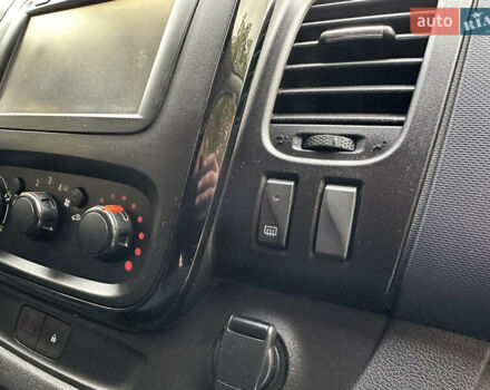 Красный Опель Виваро, объемом двигателя 1.6 л и пробегом 206 тыс. км за 12500 $, фото 47 на Automoto.ua