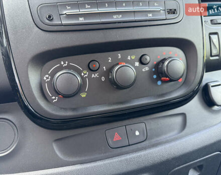 Червоний Опель Віваро, об'ємом двигуна 1.6 л та пробігом 152 тис. км за 16666 $, фото 28 на Automoto.ua