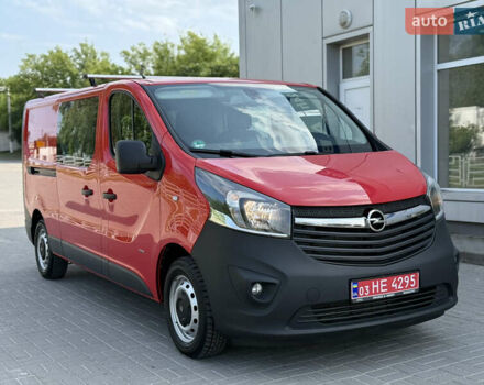 Червоний Опель Віваро, об'ємом двигуна 1.6 л та пробігом 152 тис. км за 16666 $, фото 4 на Automoto.ua