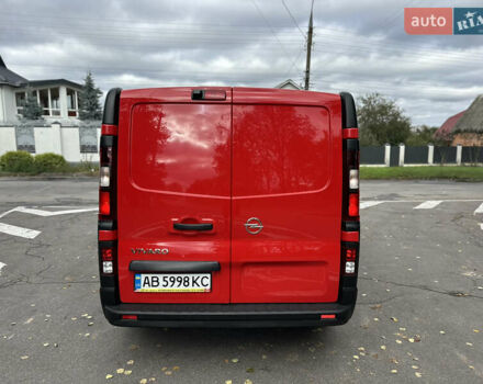 Красный Опель Виваро, объемом двигателя 1.6 л и пробегом 206 тыс. км за 12500 $, фото 10 на Automoto.ua