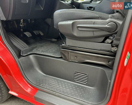 Красный Опель Виваро, объемом двигателя 1.6 л и пробегом 206 тыс. км за 12500 $, фото 57 на Automoto.ua