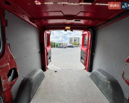 Червоний Опель Віваро, об'ємом двигуна 1.6 л та пробігом 370 тис. км за 10500 $, фото 1 на Automoto.ua