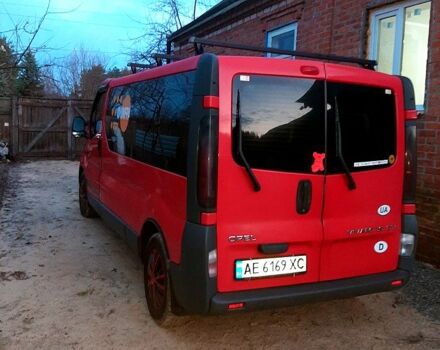 Красный Опель Виваро, объемом двигателя 1.9 л и пробегом 331 тыс. км за 7999 $, фото 2 на Automoto.ua
