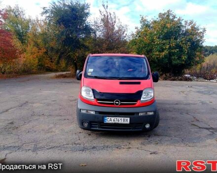 Красный Опель Виваро, объемом двигателя 1.9 л и пробегом 420 тыс. км за 6800 $, фото 3 на Automoto.ua