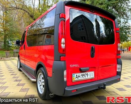 Червоний Опель Віваро, об'ємом двигуна 2 л та пробігом 320 тис. км за 8500 $, фото 2 на Automoto.ua