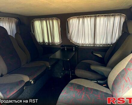 Червоний Опель Віваро, об'ємом двигуна 2 л та пробігом 320 тис. км за 8500 $, фото 10 на Automoto.ua