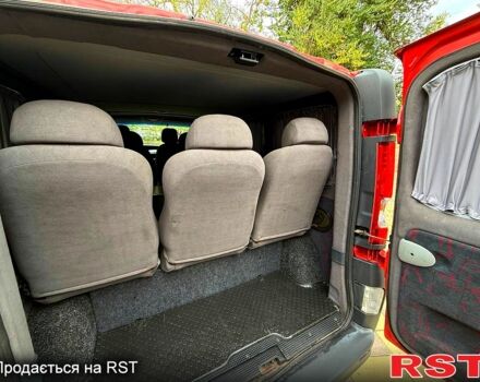 Червоний Опель Віваро, об'ємом двигуна 2 л та пробігом 320 тис. км за 8500 $, фото 9 на Automoto.ua