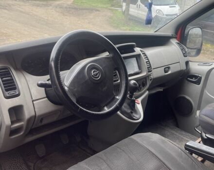 Красный Опель Виваро, объемом двигателя 1.9 л и пробегом 238 тыс. км за 4800 $, фото 1 на Automoto.ua