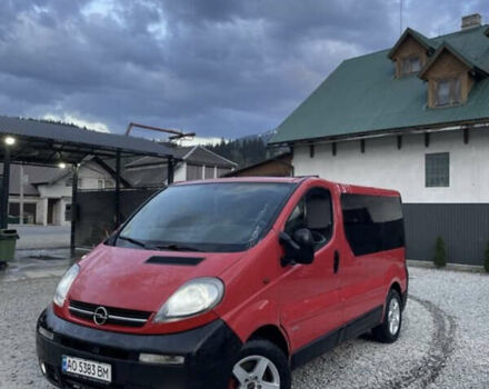 Красный Опель Виваро, объемом двигателя 2.5 л и пробегом 322 тыс. км за 7500 $, фото 1 на Automoto.ua