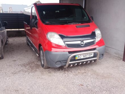 Червоний Опель Віваро, об'ємом двигуна 2 л та пробігом 260 тис. км за 7590 $, фото 1 на Automoto.ua