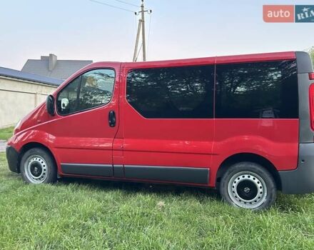 Красный Опель Виваро, объемом двигателя 2 л и пробегом 195 тыс. км за 13700 $, фото 1 на Automoto.ua