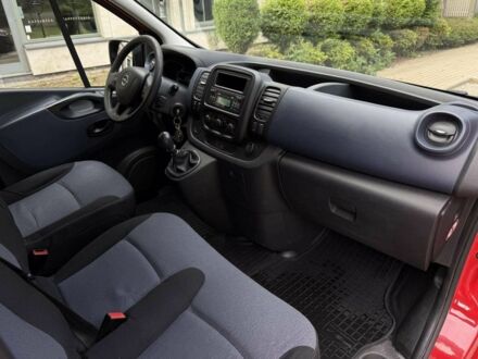 Опель Виваро 2015 в Днепре (Днепропетровске) на Automoto.ua Красный Опель Виваро, объемом двигателя 1.6 л и пробегом 289 тыс. км за 11400 $, фото 1 на Automoto.ua