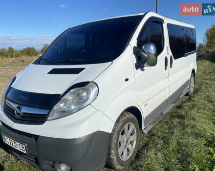 Опель Виваро, объемом двигателя 2.5 л и пробегом 236 тыс. км за 8500 $, фото 1 на Automoto.ua