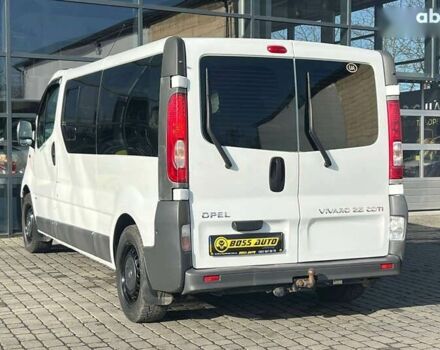 Опель Виваро, объемом двигателя 2.5 л и пробегом 263 тыс. км за 12800 $, фото 4 на Automoto.ua