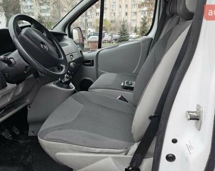 Опель Віваро, об'ємом двигуна 2 л та пробігом 207 тис. км за 14700 $, фото 12 на Automoto.ua