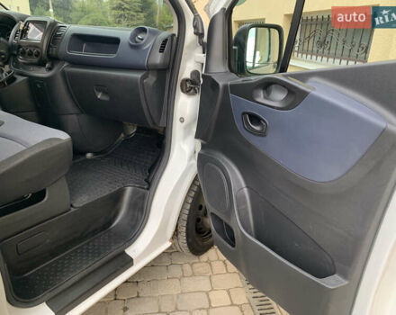 Опель Виваро, объемом двигателя 1.6 л и пробегом 180 тыс. км за 10500 $, фото 23 на Automoto.ua