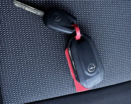 Опель Виваро, объемом двигателя 2 л и пробегом 217 тыс. км за 21550 $, фото 7 на Automoto.ua