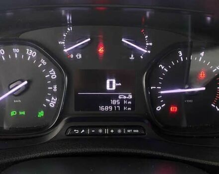Опель Віваро, об'ємом двигуна 2 л та пробігом 168 тис. км за 17950 $, фото 17 на Automoto.ua
