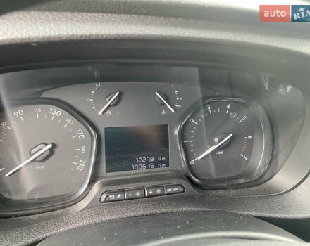 Опель Виваро, объемом двигателя 2 л и пробегом 108 тыс. км за 18999 $, фото 27 на Automoto.ua