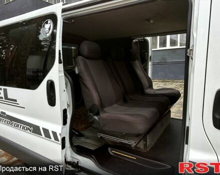 Опель Виваро, объемом двигателя 2.5 л и пробегом 300 тыс. км за 6500 $, фото 6 на Automoto.ua