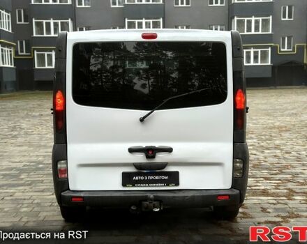 Опель Виваро, объемом двигателя 2.5 л и пробегом 300 тыс. км за 6500 $, фото 4 на Automoto.ua