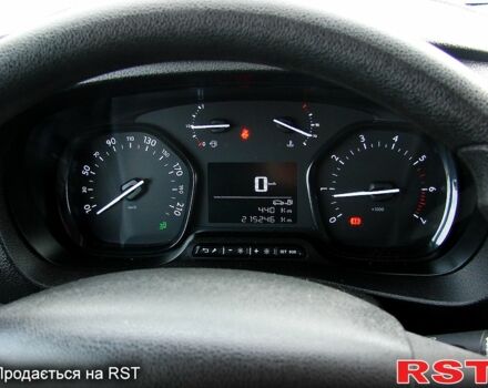 Опель Виваро, объемом двигателя 2 л и пробегом 215 тыс. км за 22000 $, фото 12 на Automoto.ua