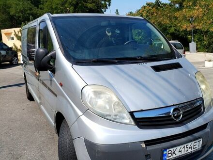 Опель Виваро, объемом двигателя 2.5 л и пробегом 350 тыс. км за 8400 $, фото 1 на Automoto.ua