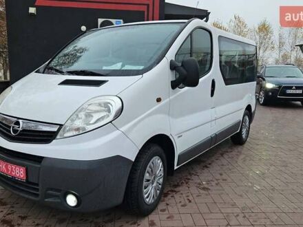 Опель Віваро, об'ємом двигуна 2 л та пробігом 207 тис. км за 14700 $, фото 1 на Automoto.ua