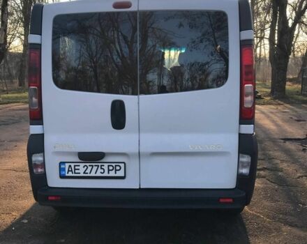 Белый Опель Виваро пасс., объемом двигателя 0 л и пробегом 309 тыс. км за 8700 $, фото 4 на Automoto.ua