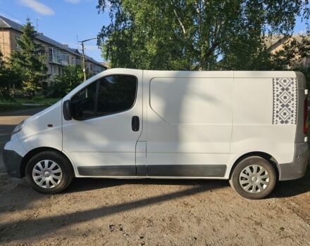 Белый Опель Виваро пасс., объемом двигателя 2 л и пробегом 331 тыс. км за 9000 $, фото 1 на Automoto.ua