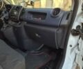 Белый Опель Виваро пасс., объемом двигателя 1.6 л и пробегом 283 тыс. км за 10000 $, фото 9 на Automoto.ua