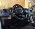 Белый Опель Виваро пасс., объемом двигателя 1.6 л и пробегом 283 тыс. км за 10000 $, фото 17 на Automoto.ua