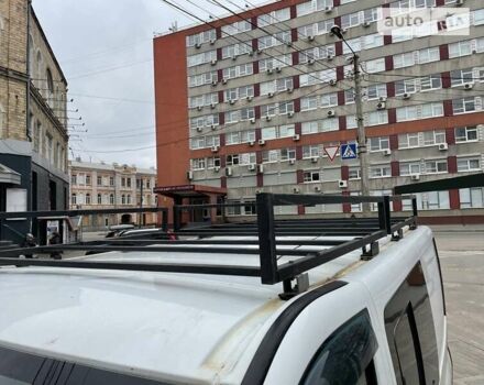 Белый Опель Виваро пасс., объемом двигателя 0 л и пробегом 320 тыс. км за 9000 $, фото 3 на Automoto.ua