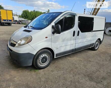 Белый Опель Виваро пасс., объемом двигателя 0 л и пробегом 270 тыс. км за 12600 $, фото 7 на Automoto.ua