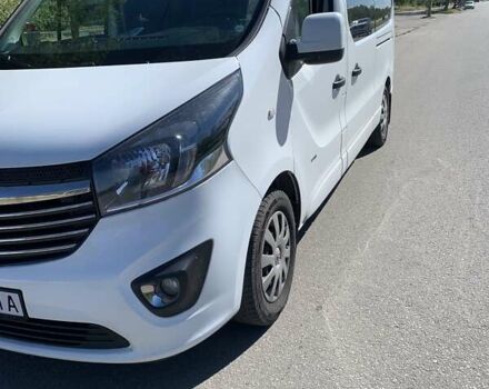 Белый Опель Виваро пасс., объемом двигателя 1.6 л и пробегом 195 тыс. км за 17500 $, фото 14 на Automoto.ua