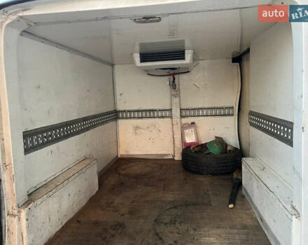 Белый Опель Виваро пасс., объемом двигателя 2 л и пробегом 525 тыс. км за 6100 $, фото 7 на Automoto.ua