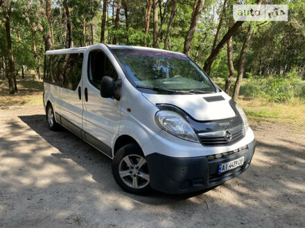Опель Віваро пас. 2007 у Запоріжжя на Automoto.ua Білий Опель Віваро пас., об'ємом двигуна 2.5 л та пробігом 346 тис. км за 9900 $, фото 1 на Automoto.ua