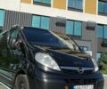 Чорний Опель Віваро пас., об'ємом двигуна 2 л та пробігом 384 тис. км за 9000 $, фото 2 на Automoto.ua