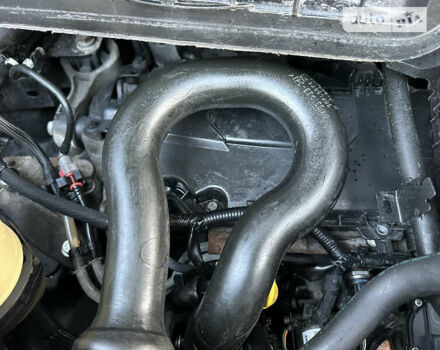 Чорний Опель Віваро пас., об'ємом двигуна 2 л та пробігом 285 тис. км за 14350 $, фото 64 на Automoto.ua