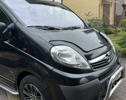 Чорний Опель Віваро пас., об'ємом двигуна 2.2 л та пробігом 396 тис. км за 15500 $, фото 1 на Automoto.ua