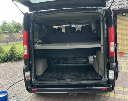 Чорний Опель Віваро пас., об'ємом двигуна 2.2 л та пробігом 396 тис. км за 15500 $, фото 4 на Automoto.ua