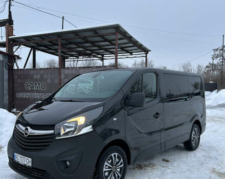 Черный Опель Виваро пасс., объемом двигателя 1.6 л и пробегом 325 тыс. км за 13400 $, фото 12 на Automoto.ua