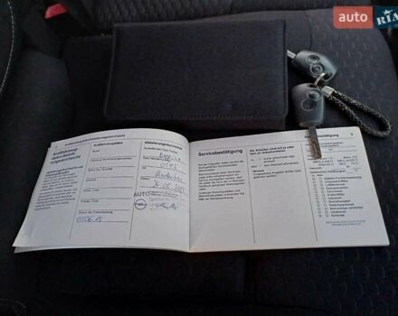 Черный Опель Виваро пасс., объемом двигателя 1.6 л и пробегом 269 тыс. км за 16799 $, фото 14 на Automoto.ua
