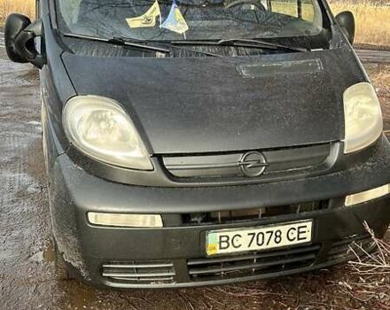 Чорний Опель Віваро пас., об'ємом двигуна 1.9 л та пробігом 695 тис. км за 8000 $, фото 1 на Automoto.ua