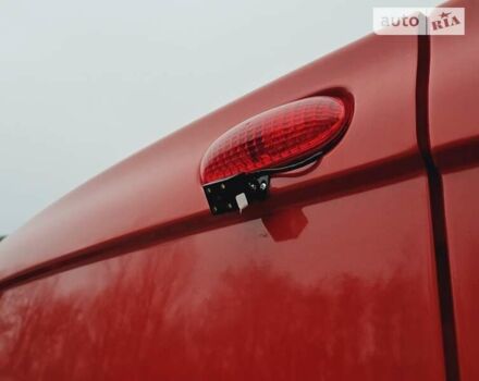 Красный Опель Виваро пасс., объемом двигателя 2 л и пробегом 180 тыс. км за 11600 $, фото 6 на Automoto.ua