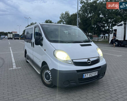 Опель Виваро пасс., объемом двигателя 2 л и пробегом 325 тыс. км за 8750 $, фото 1 на Automoto.ua
