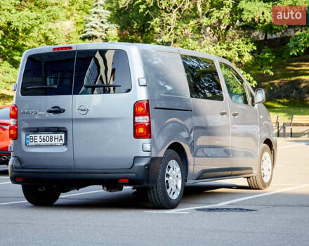 Серый Опель Виваро пасс., объемом двигателя 2 л и пробегом 110 тыс. км за 27000 $, фото 11 на Automoto.ua