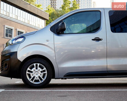 Серый Опель Виваро пасс., объемом двигателя 2 л и пробегом 110 тыс. км за 27000 $, фото 6 на Automoto.ua