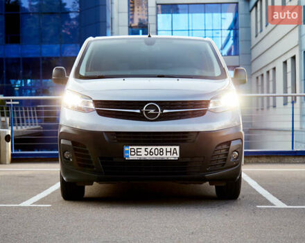 Серый Опель Виваро пасс., объемом двигателя 2 л и пробегом 110 тыс. км за 27000 $, фото 8 на Automoto.ua